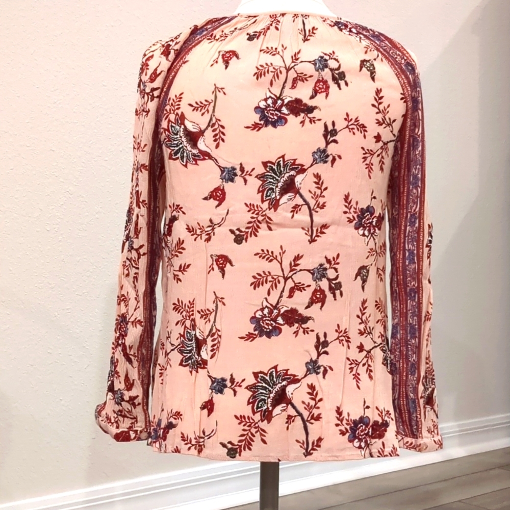 Pretty Lucky Brand Top with 3/4 length sleeves - Picture 2 of 5